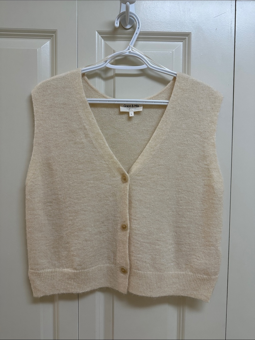 Grace & Mila Cream Button-Front Knit Vest